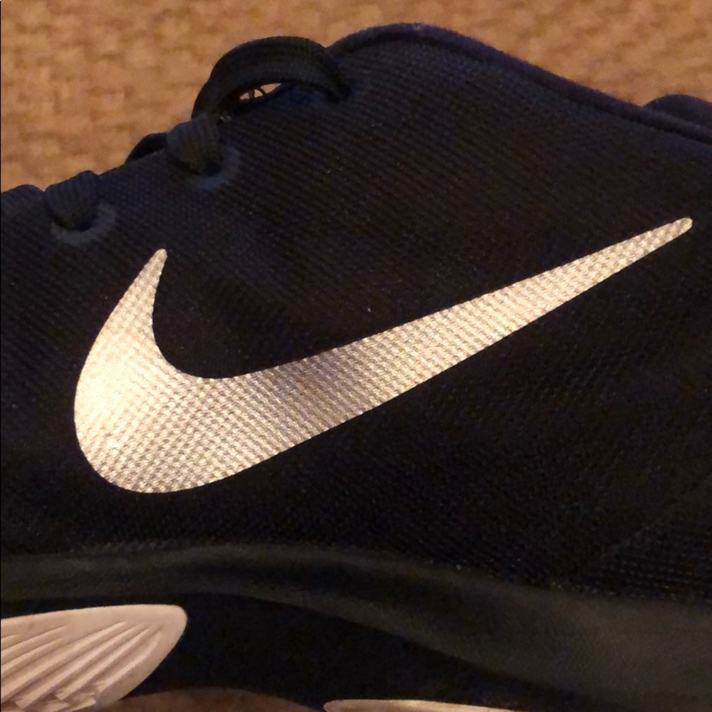 Nike Zoom Hyperquickness 2015 Basketball Shoe - Picture 11 of 12